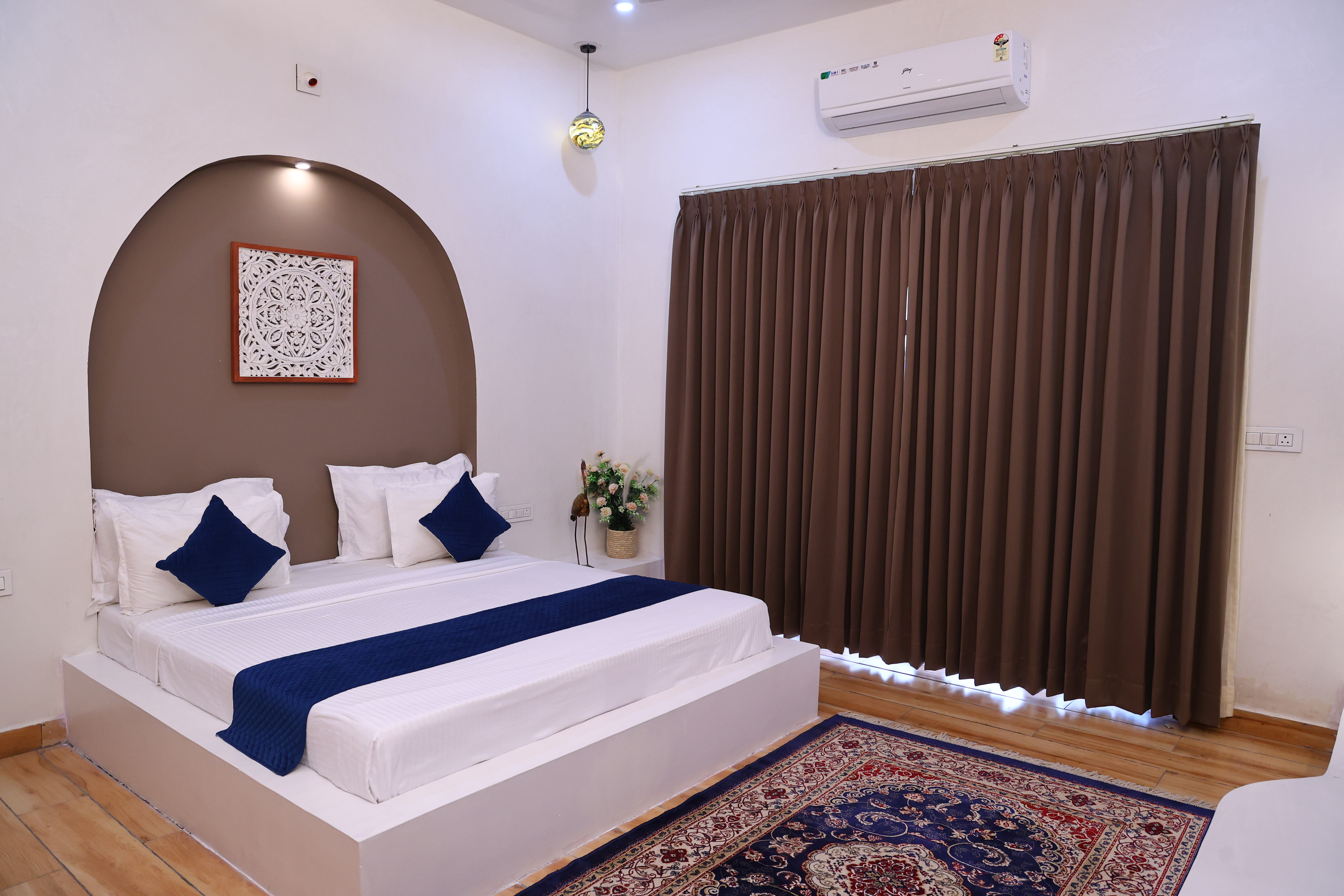 Villa Rental vs Hotel Udaipur
